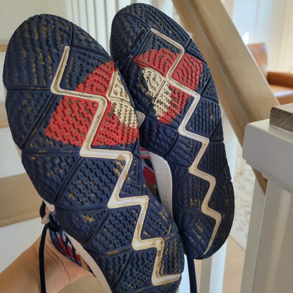 Kyrie 6 what the USA sneaker S2 - Picture 2 of 2